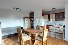 NAMJEŠTEN TROSOBAN STAN NA DRUGOM KATU STAMBENE ZGRADE - DONJA DUBRAVA, ZAGREB, Zagreb, Appartement