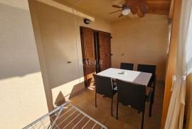 Klimno, otok Krk - apartman 62m2, 1. red do mora, Dobrinj, Appartement