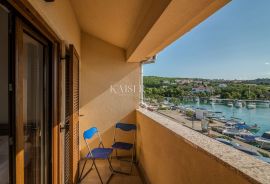 Klimno, otok Krk - apartman 62m2, 1. red do mora, Dobrinj, Appartamento