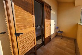 Klimno, otok Krk - apartman 62m2, 1. red do mora, Dobrinj, Appartment