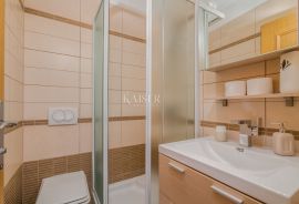 Klimno, otok Krk - apartman 51m2, 1. red do mora, Dobrinj, Appartement