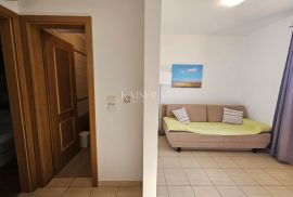 Klimno, otok Krk - apartman 51m2, 1. red do mora, Dobrinj, Διαμέρισμα