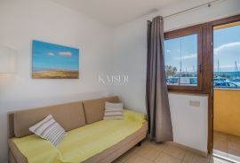 Klimno, otok Krk - apartman 51m2, 1. red do mora, Dobrinj, Daire