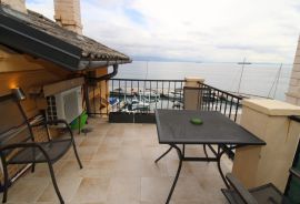 Opatija, stan u austrougarskoj vili I red do mora, Opatija, Apartamento