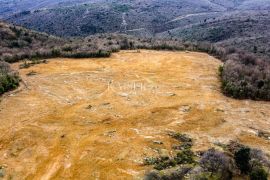 Rakalj - zemljište za izgradnju 50 vila, 45 000 m2, Pula, Zemljište