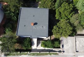 Ekskluzivno - Klenovica, samostojeća kuća u blizini mora, Novi Vinodolski, Haus