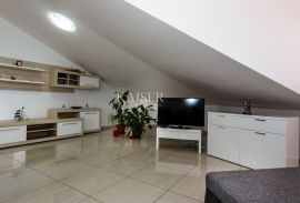 Vrbnik, otok Krk- apartman 93m2 s pogledom na Vrbnik, Vrbnik, Διαμέρισμα