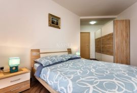 Vrbnik, otok Krk- apartman 93m2 s pogledom na more, Vrbnik, Appartement