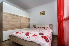 Vrbnik, otok Krk- apartman 93m2 s pogledom na more, Vrbnik, Kвартира