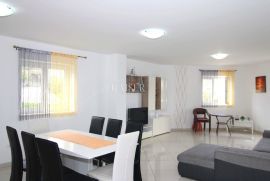 Vrbnik, otok Krk- apartman 93m2 s pogledom na more, Vrbnik, Appartement