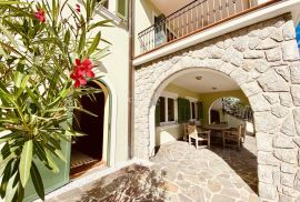 Opatija, Pobri - vila na zemljištu od 4300 m2 s jedinstvenim pogledom, Opatija - Okolica, Famiglia