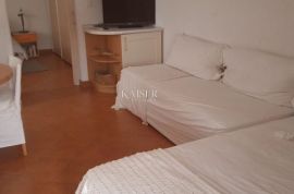 Mali Lošinj - apartman 50m2 u staroj jezgri, Mali Lošinj, Appartement