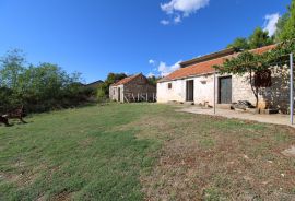 Slivnica - samostojeća kuća s pomoćnim objektom, Posedarje, House