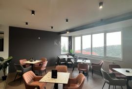 Rijeka, Škurinje - caffe bar 110m2+100m2 terase, Rijeka, Immobili commerciali