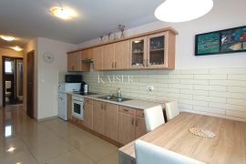 Soline, Otok Krk- apartman 65m2, blizu ljekovite plaže, Dobrinj, Apartamento