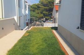 Nerezine - dvoetažni apartman 75,65 m2, blizina mora, Mali Lošinj, Wohnung