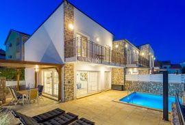 Kornić, Otok Krk- Vila 121m2 s pogledom na more i bazenom, Krk, House