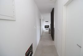 Istra, Krnica - vila s pogledom na more, 173 m2, Marčana, Famiglia