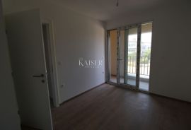 Labin, centar - 2S+DB s terasom, 61 m2, Labin, Stan