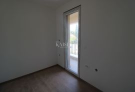 Labin, centar - 2S+DB s terasom, 76 m2, Labin, Appartment