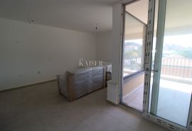 Labin, centar - 2S+DB s terasom,  62 m2, Labin, Kвартира