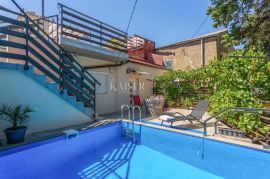 Pinezići, Otok Krk- adaptirana kamena kuća 145m2 s bazenom, Krk, House