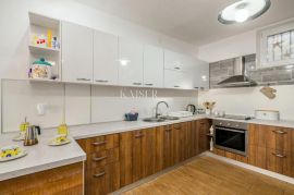 Pinezići, Otok Krk- adaptirana kamena kuća 145m2 s bazenom, Krk, House