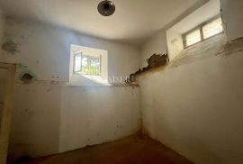 Rijeka, centar - Stan za adaptaciju 69 m2, Rijeka, Appartement