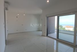 Malinska, Otok Krk- stan 107m2 s pogledom na more, Malinska-Dubašnica, Apartamento