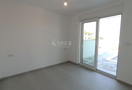 Malinska, Otok Krk- stan 110m² s bazenom, Malinska-Dubašnica, Appartement