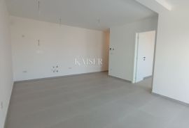 Malinska, Otok Krk- stan 110m² s bazenom, Malinska-Dubašnica, Appartement