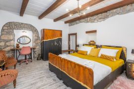 Otok Krk, okolica Krka - adaptirana kamena kuća 80m2, Krk, Casa