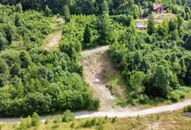 Fužine – Jedinstveno građevinsko zemljište s pogledom na jezero, Fužine, Terrain