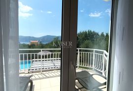 Krk okolica- kuća 200m2 na mirnoj lokaciji s bazenom, Krk, House