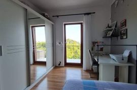 Opatija, Veprinac - Kuća sa dva stana i pogledom na more 400 m2, Opatija - Okolica, Casa