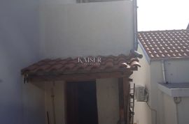 Otok Lošinj, Mali Lošinj - šarmantna kamena kuća u staroj jezgri, Mali Lošinj, Maison