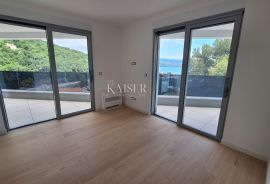 Opatija, centar, novogradnja, luksuzan stan na 2 katu s terasama i pogledom na more, Opatija, Appartement