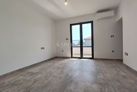 VIŠKOVO, MARINIĆI - 2S+DB od 125M2 s prostranom terasom, Viškovo, Appartment