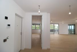 Opatija, penthouse, blizina centra, pogled na Opatiju i Kvarner s vrha krova, Opatija, Apartamento