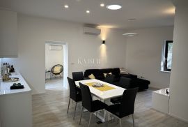 Istra - Poreč centar, luksuzan stan 50 m od mora, Poreč, Appartement