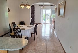 Opatija, Pobri,dvojna obiteljska kuća 279 m2 s velikom terasom i  pogledom, Opatija - Okolica, Casa