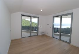 Opatija, penthouse, na traženoj lokaciji s pogledom, Opatija, Stan