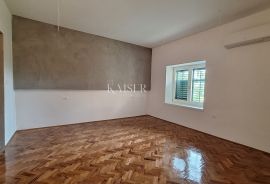 Opatija, centar, stan u prizemlju, Opatija, Apartamento