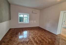 Opatija, centar, stan u prizemlju, Opatija, Apartamento