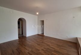 Opatija, centar, stan u prizemlju, Opatija, Apartamento