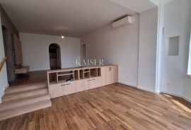 Opatija, centar, stan u prizemlju, Opatija, Apartamento