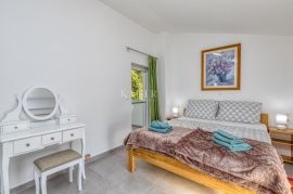 Tinjan - dvije dvojne kuće s bazenom, 170 m2, Tinjan, Famiglia