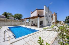 Tinjan - dvije dvojne kuće s bazenom, 170 m2, Tinjan, بيت