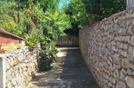 Veli Lošinj - kuća na mirnoj lokaciji, Mali Lošinj, Maison