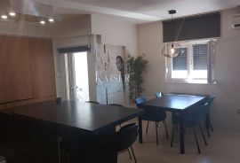 Zadar, penthouse sa krovnom terasom blizu centra, Zadar, Kвартира